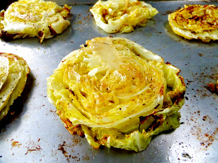 roasted cabbage slices