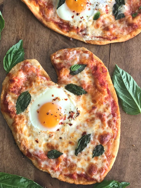 heart pizza with egg