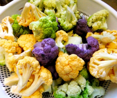 raw colored cauliflower